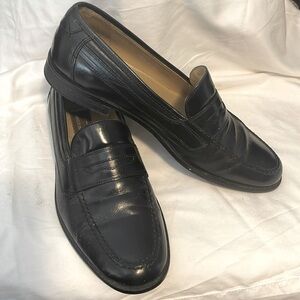 Black 10 1/2 men’s shoe, Handcrafted by Johnston & Murphy